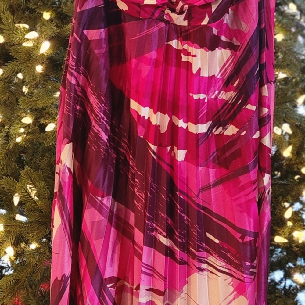 Sequin Hearts Vibrant Pink Maxi Dress - Picture 5 of 8